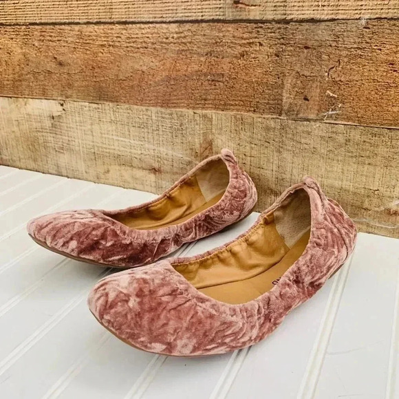Lucky Brand Velvet Flats - Picture 1 of 6